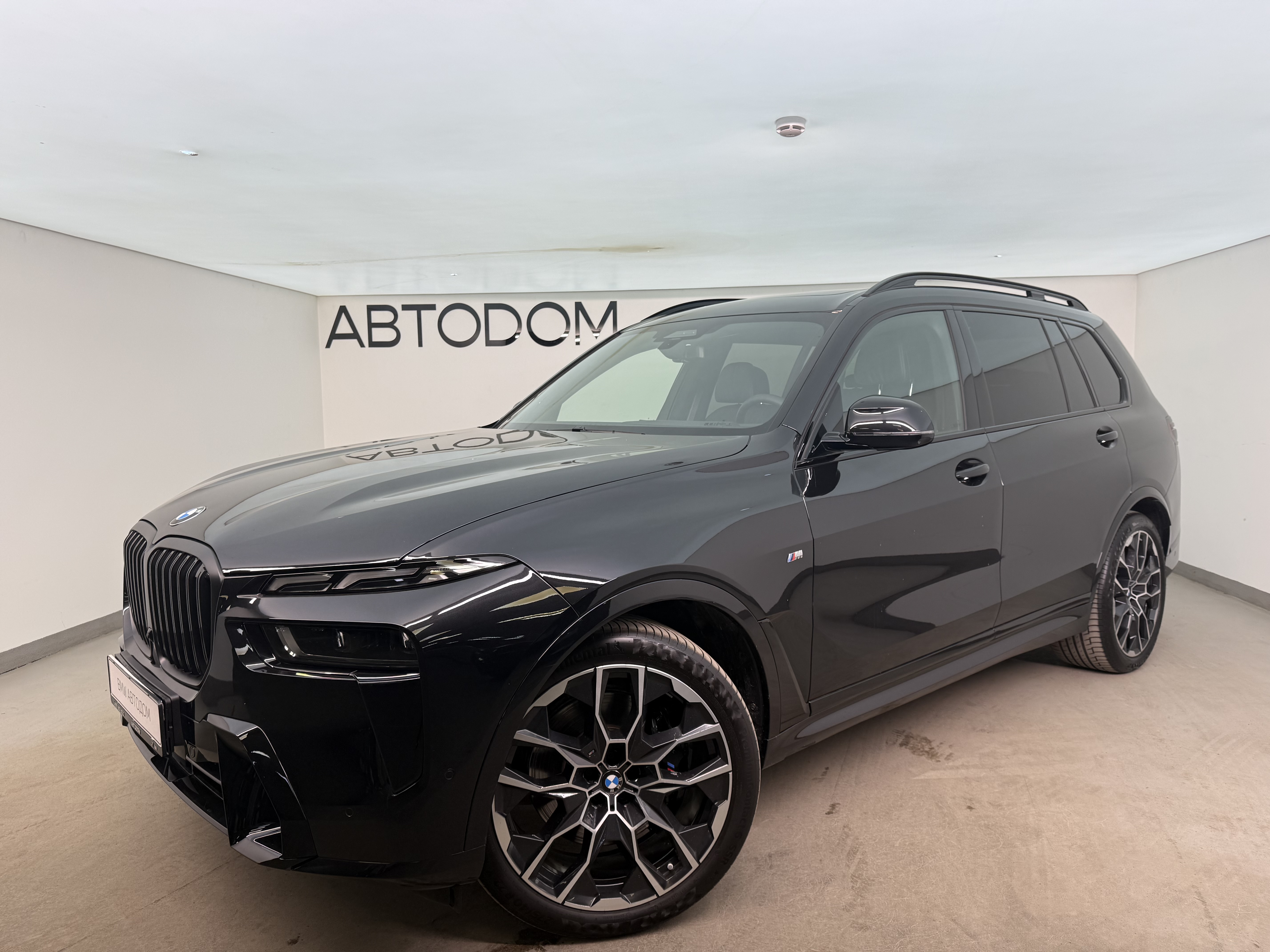 BMW X7 I (G07) [рестайлинг] 3.0d AT 4WD (340 л.с.) xDrive40d Чёрный 2025 