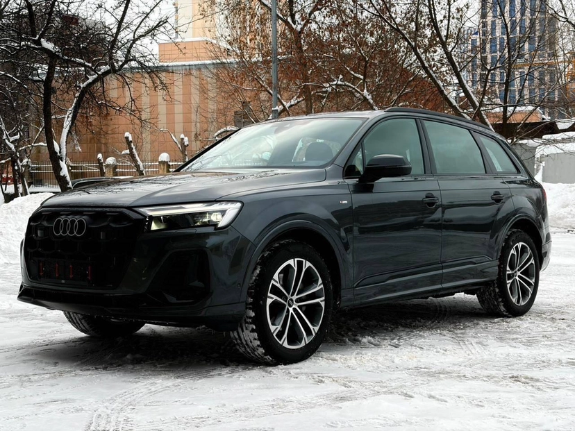 Автомобиль Audi Q5 Sportback I поколение (FY) 2.0 AMT 4WD (245 л.с.) 45 TFSI quattro S tronic Чёрный 2025