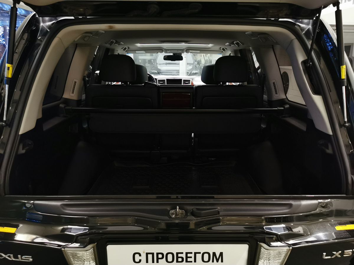 Автомобиль Lexus LX III [1-й рестайлинг] 5.7 AT 4WD (367 л.с.) Premium Чёрный 2014 с пробегом 183 428 км