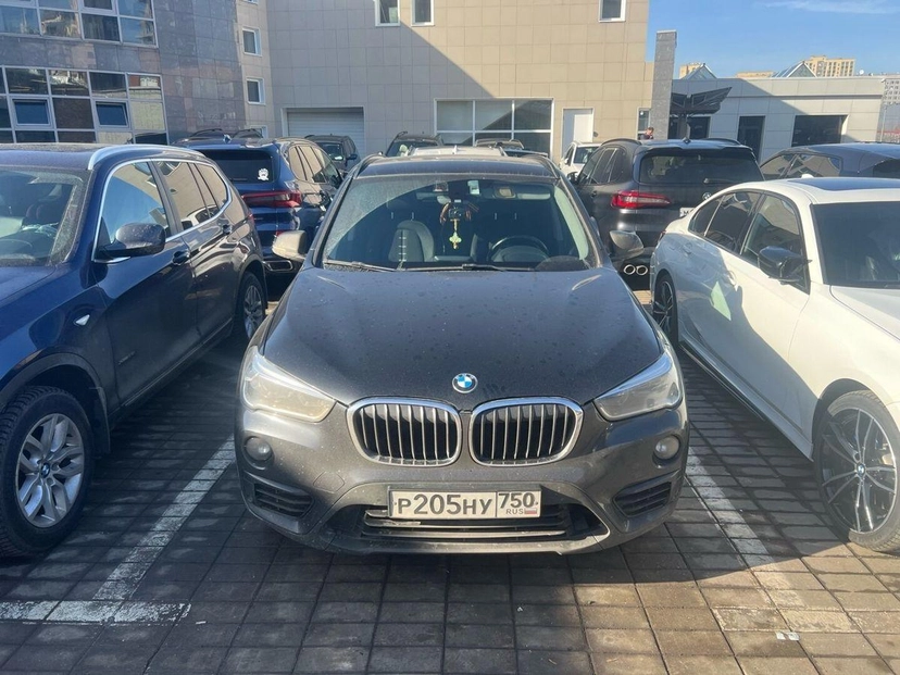 Автомобиль BMW X1 II поколение (F48) 2.0d AT 4WD (150 л.с.) Sport Line Чёрный 2016 с пробегом 288 380 км