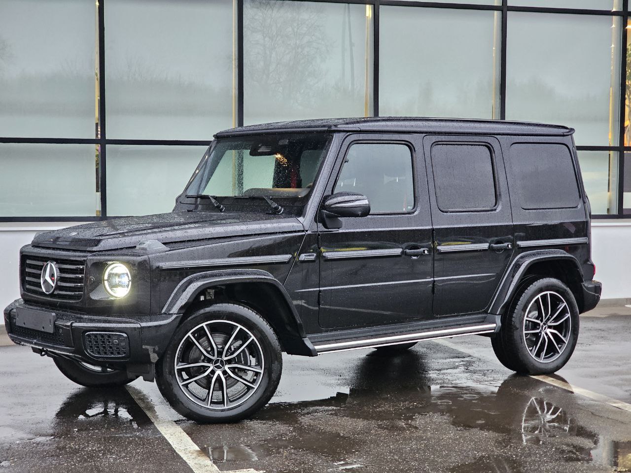 Автомобиль Mercedes-Benz G-Класс III (W463) [рестайлинг] G 450 3.0d AT 4Matic (367 л.с.) G 450 D Чёрный 2024 