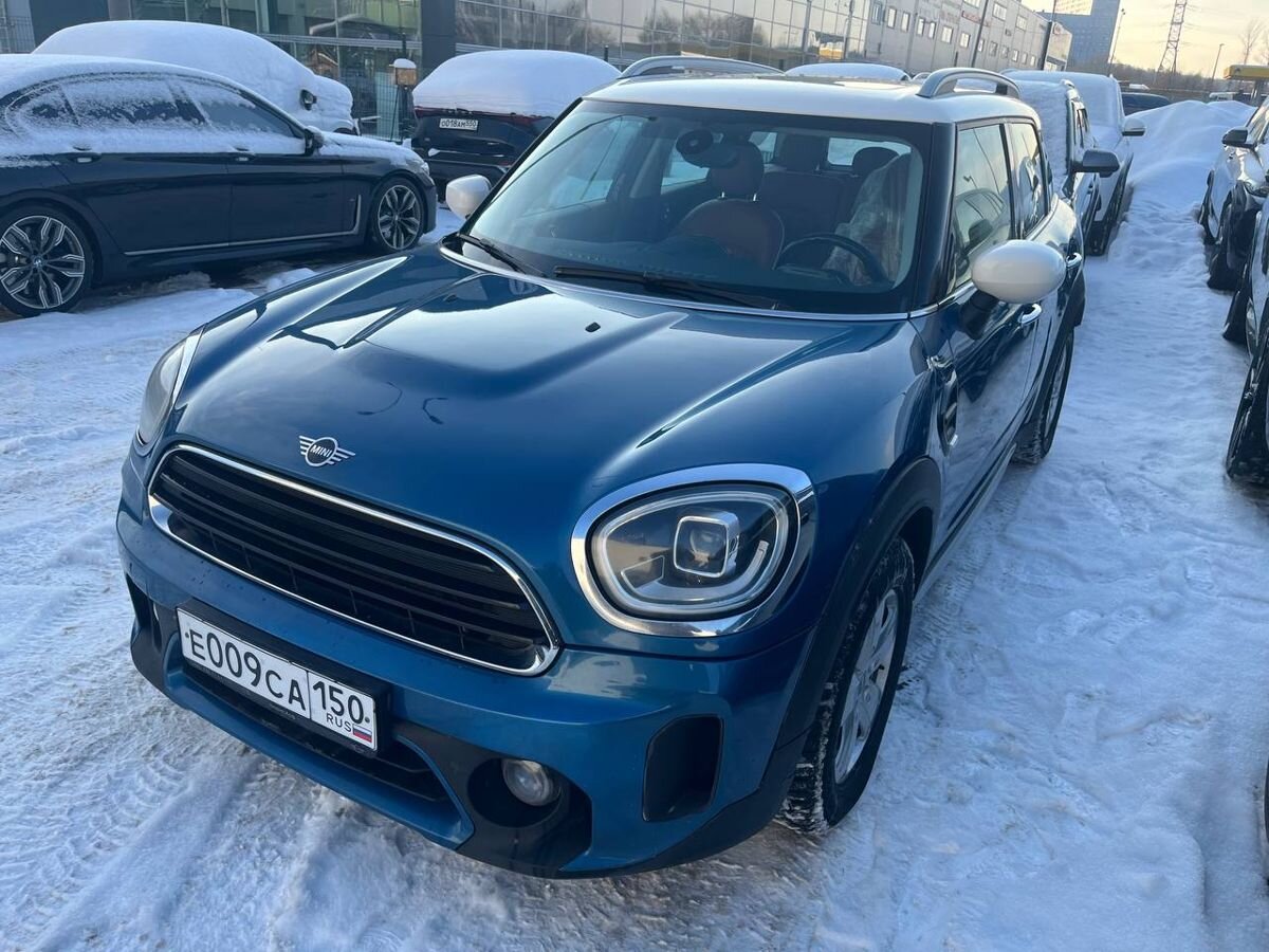 Автомобиль MINI Countryman II (F60) [рестайлинг] Cooper 1.5 AMT (136 л.с.) Essential Синий 2021 с пробегом 131 757 км