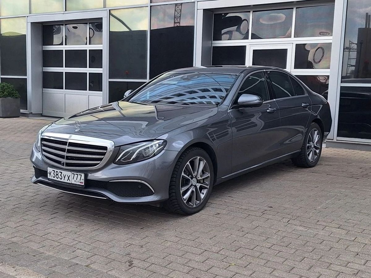 Mercedes-Benz E-Класс V поколение (W213/S213/C238) 400 3.0 AT 4Matic (333 л.с.) Luxury Серый 2017 с пробегом 80 000 км