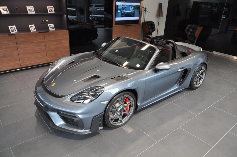 Автомобиль Porsche 718 Spyder I поколение (982) RS 4.0 AMT (500 л.с.) RS Серый 2024