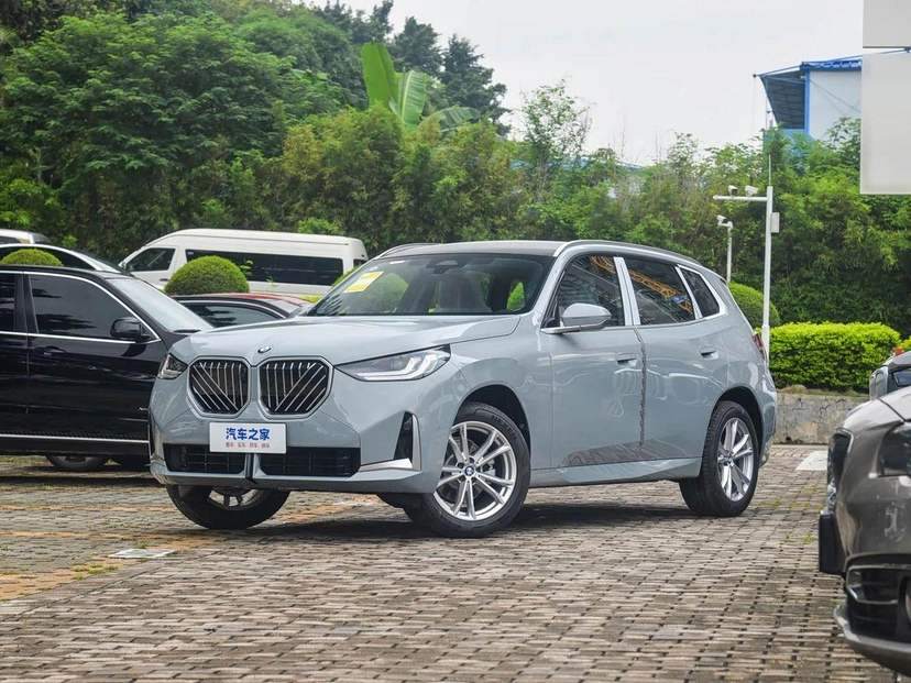 Автомобиль BMW X3 IV поколение (G45) 2.0 AT 4WD (190 л.с.) Luxury Серый 2025
