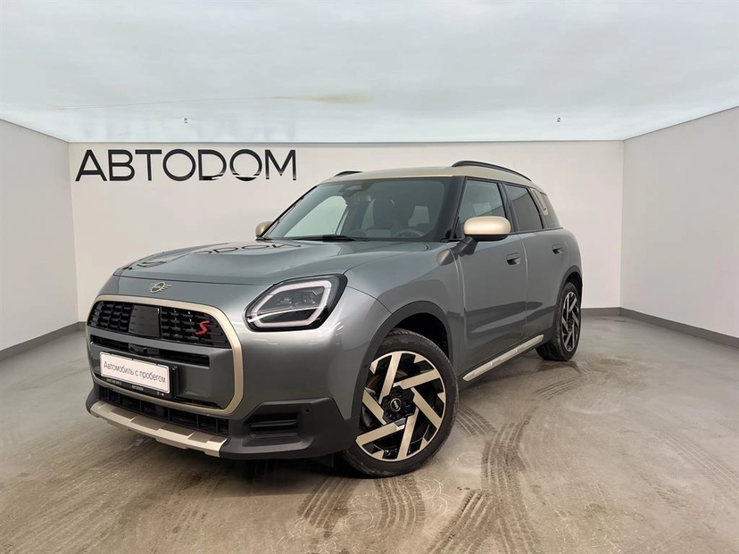 Автомобиль MINI Countryman III поколение (U25) S 2.0 AMT 4WD (218 л.с.) Favoured Trim Зелёный 2024 с пробегом 4 900 км