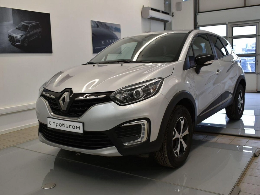 Автомобиль Renault Kaptur I [рестайлинг] 1.6 CVT (114 л.с.) Style Серый 2021 с пробегом 9 876 км