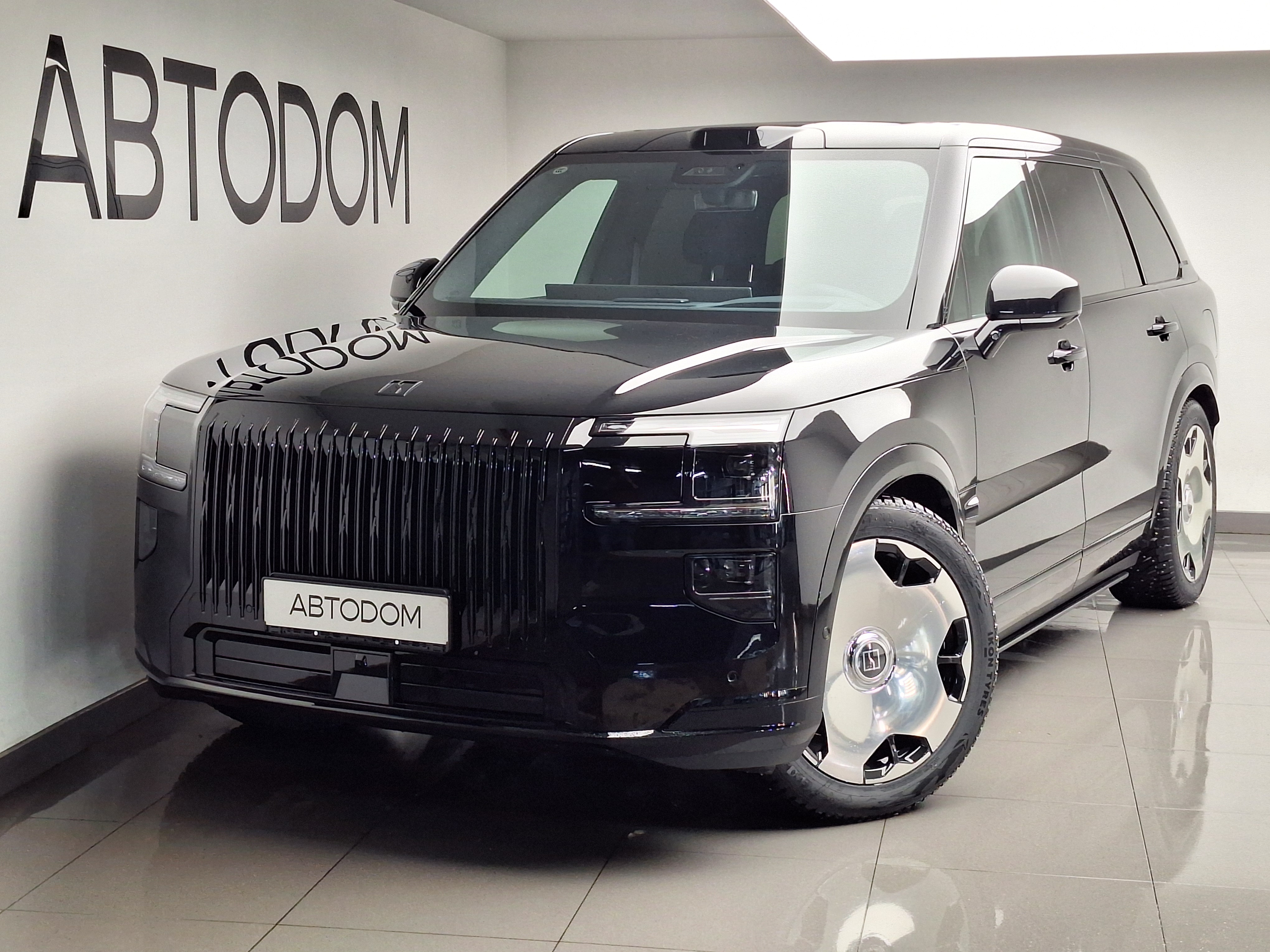 Автомобиль ZEEKR 9X I поколение 55 kWh 2.0hyb AT 4WD (898 л.с.) Base Чёрный 2025 