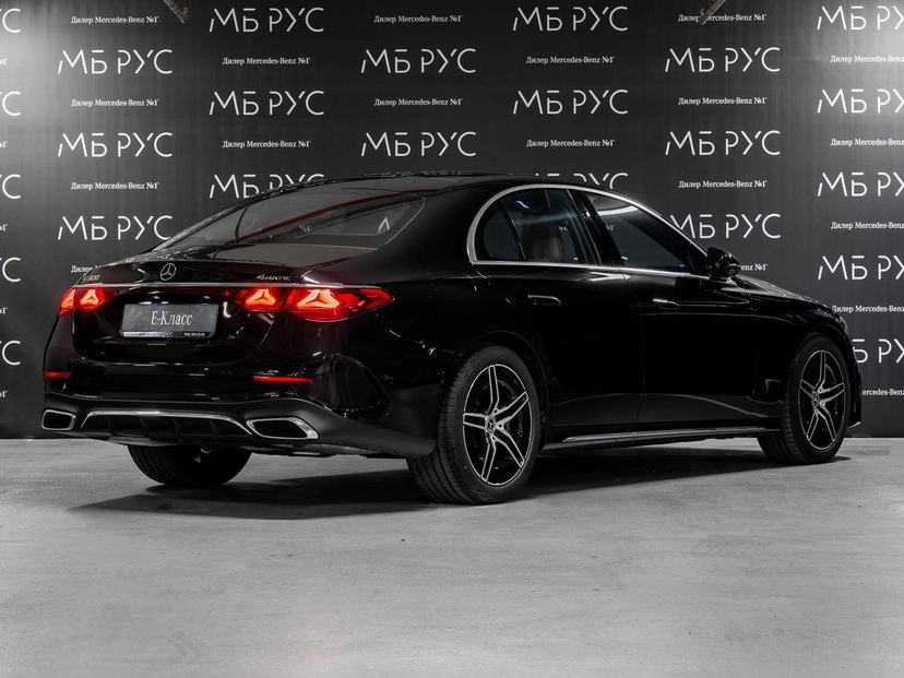 Автомобиль Mercedes-Benz E-Класс VI поколение (W214/S214) 2.0 AT 4Matic (258 л.с.) AMG Line Чёрный 2025 с пробегом 18 км