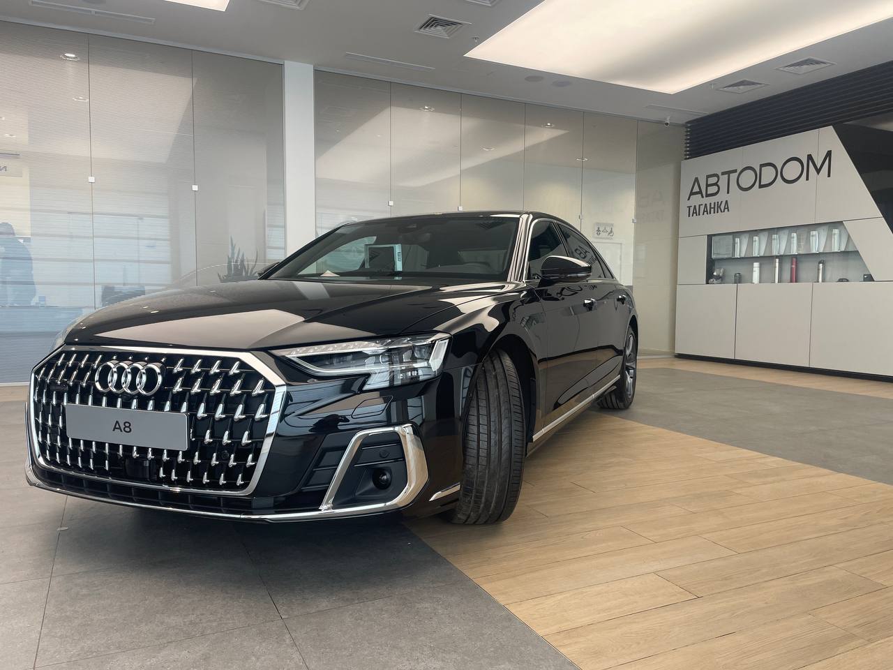 Автомобиль Audi A8 IV (D5) [рестайлинг] 3.0 AT 4WD (340 л.с.) 55 TFSI quattro tiptronic Чёрный 2025 