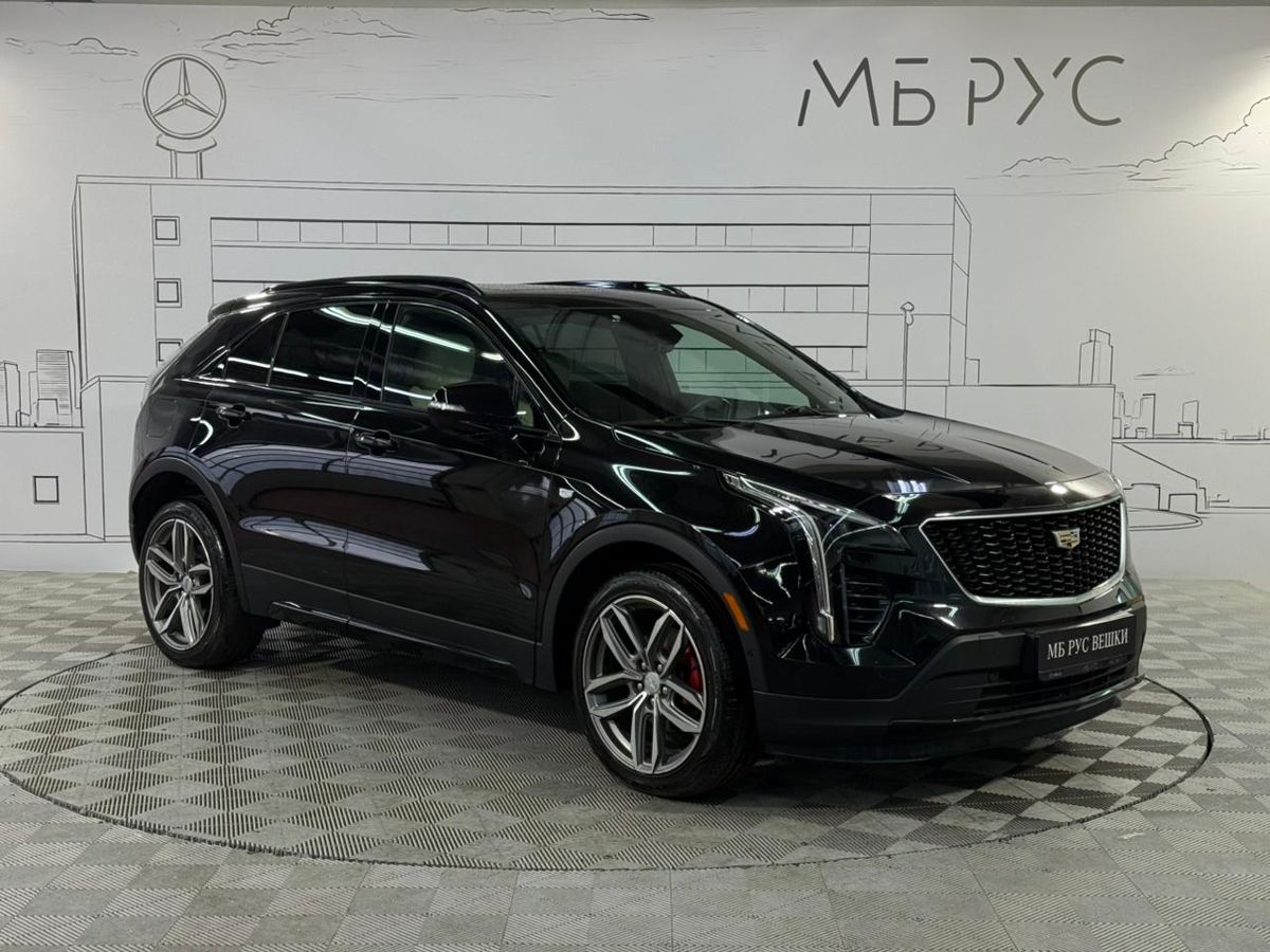 Автомобиль Cadillac XT4 I поколение 2.0 AT 4WD (200 л.с.) Sport Чёрный 2021 с пробегом 37 801 км