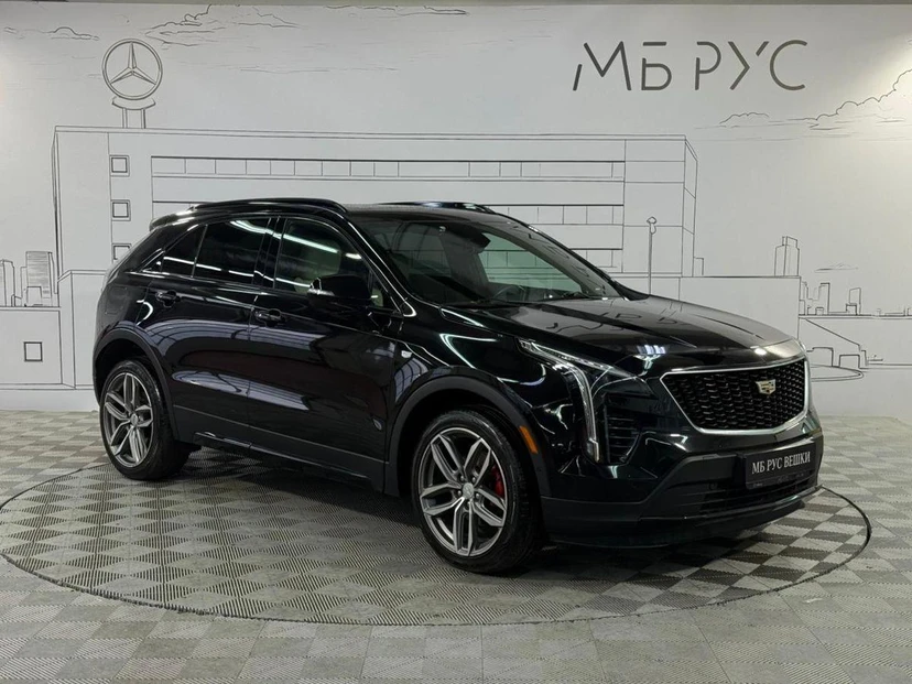 Автомобиль Cadillac XT4 I поколение 2.0 AT 4WD (200 л.с.) Sport Чёрный 2021 с пробегом 37 801 км