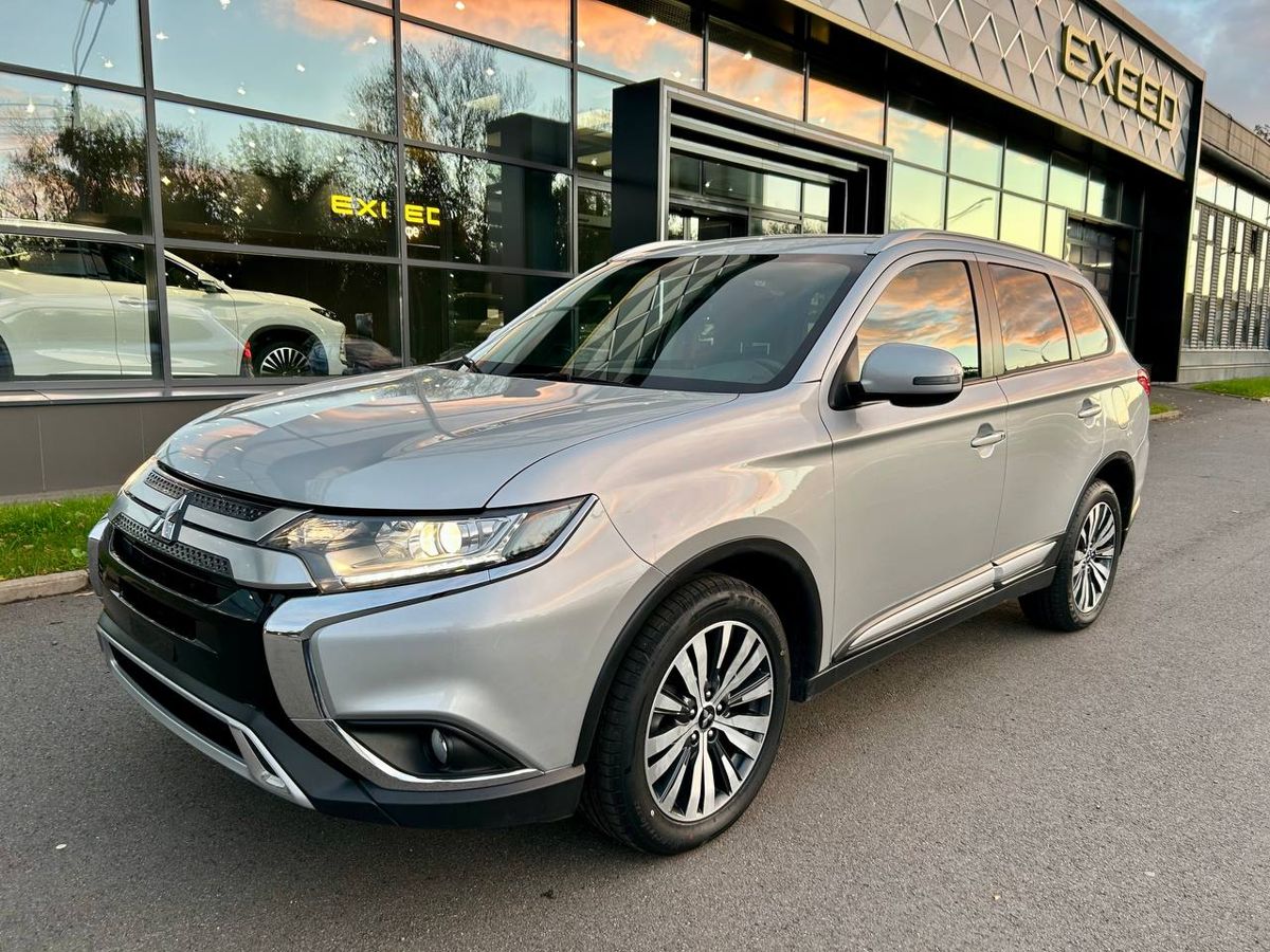 Mitsubishi Outlander III [3-й рестайлинг] 2.0 CVT 4WD (146 л.с.) Intense+ Серый 2021 с пробегом 74 025 км