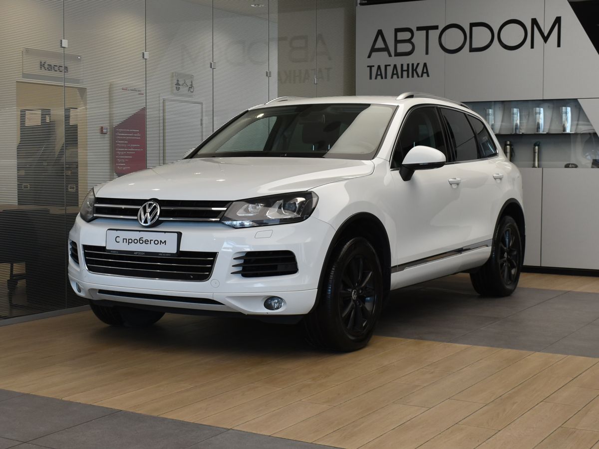 Volkswagen Touareg II поколение 3.6 AT 4WD (249 л.с.) Base Белый 2014 с пробегом 127 000 км