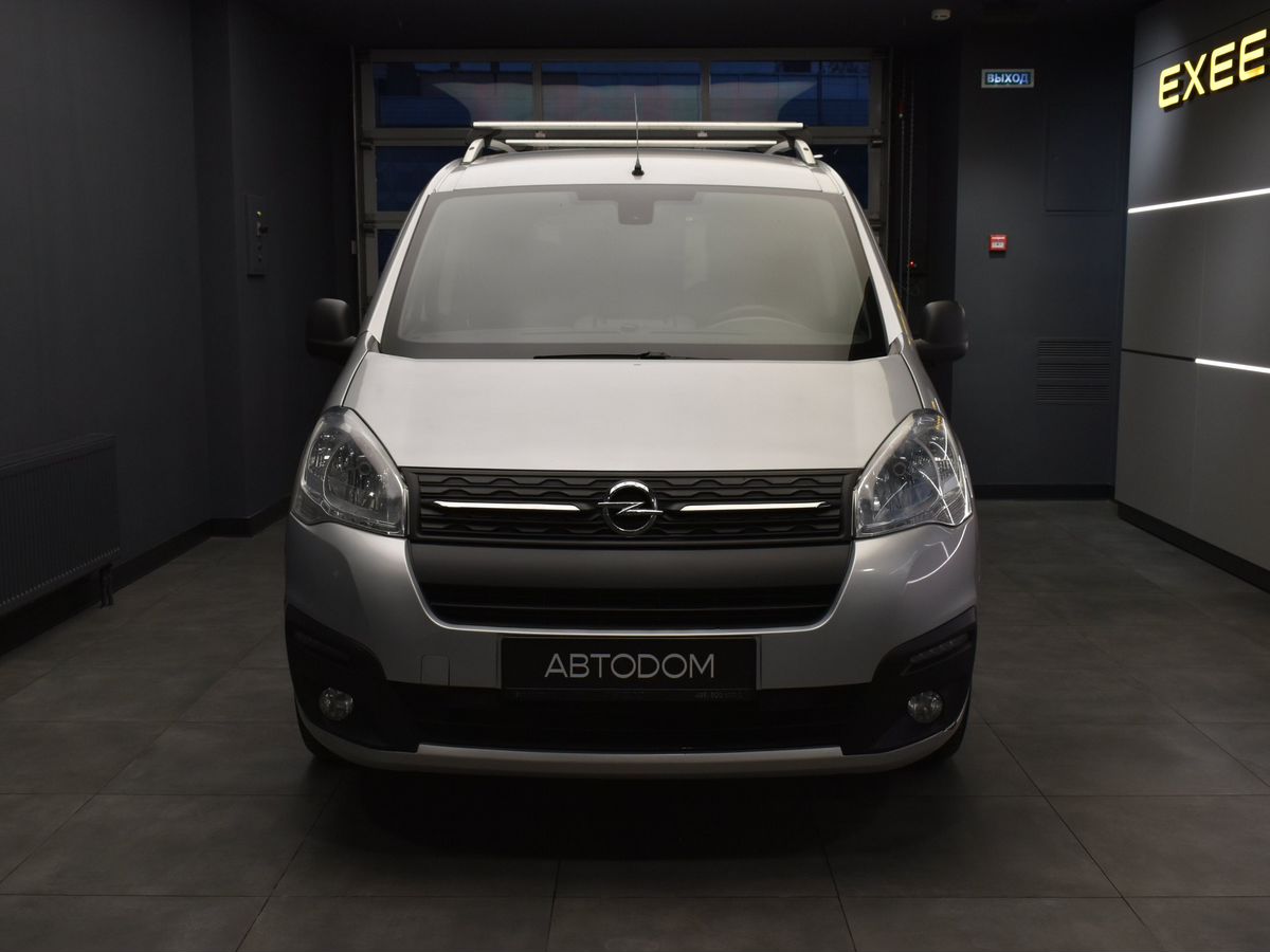 Автомобиль Opel Combo V поколение (PCMA) 1.6 AT (115 л.с.) Life Серебристый 2021 с пробегом 76 741 км