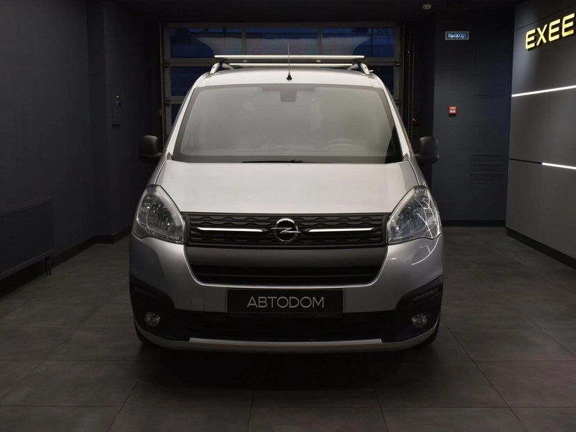 Автомобиль Opel Combo V поколение (PCMA) 1.6 AT (115 л.с.) Life Серебристый 2021 с пробегом 76 741 км