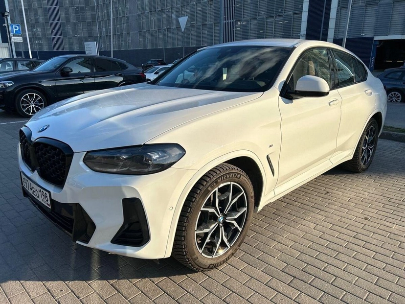 Автомобиль BMW X4 II (G02) [рестайлинг] 2.0 AT 4WD (184 л.с.) M Sport Pure Белый 2021 с пробегом 27 022 км