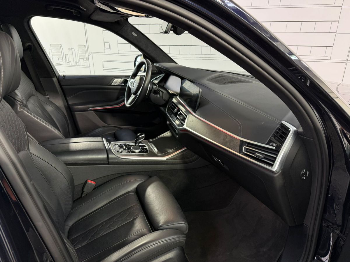 Автомобиль BMW X7 I поколение (G07) 3.0d AT 4WD (340 л.с.) M Sport Pro Чёрный 2022 с пробегом 79 262 км
