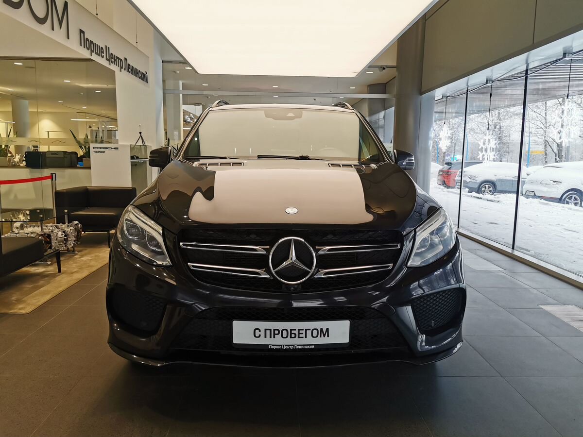 Автомобиль Mercedes-Benz GLE I поколение (W166) 400 3.0 AT 4Matic (333 л.с.) Особая серия Чёрный 2016 с пробегом 179 351 км