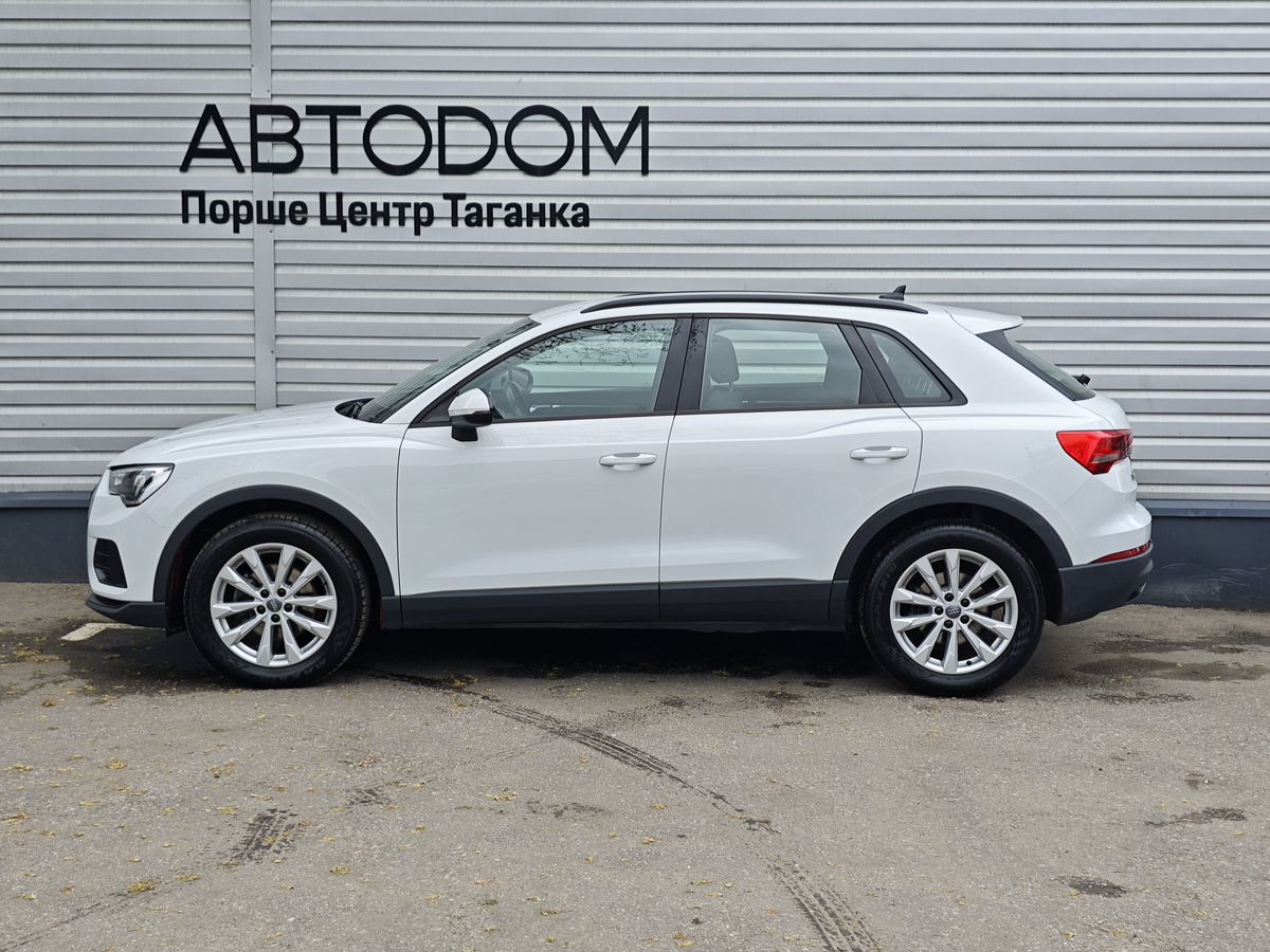 Автомобиль Audi Q3 II поколение (F3) 2.0d AMT (150 л.с.) Импорт Белый 2019 с пробегом 132 177 км