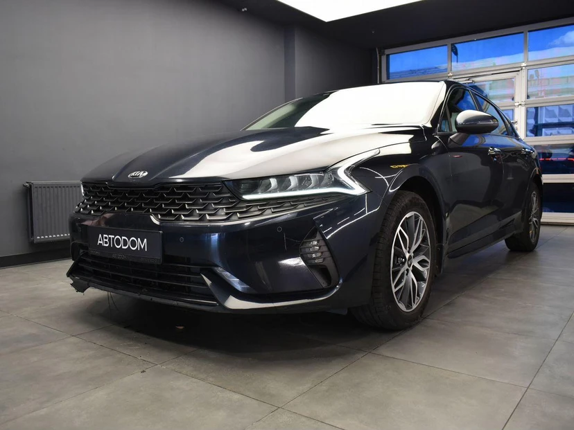 Kia K5 III поколение 2.0 AT (150 л.с.) Luxe (2020-2021) Синий 2021 с пробегом 86 620 км