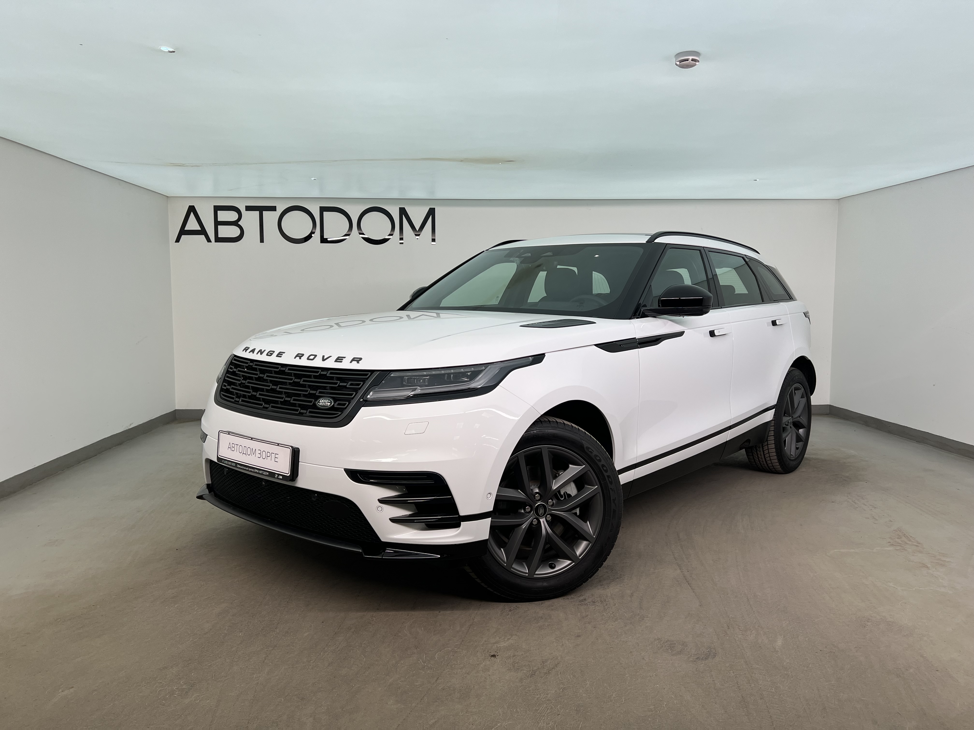 Land Rover Range Rover Velar I [рестайлинг] 2.0 AT 4WD (250 л.с.) Dynamic SE Белый 2026 