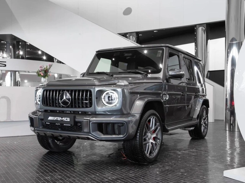 Автомобиль Mercedes-Benz G-Класс AMG II поколение (W463) 63 AMG 4.0 AT 4Matic (585 л.с.) AMG Серый 2024