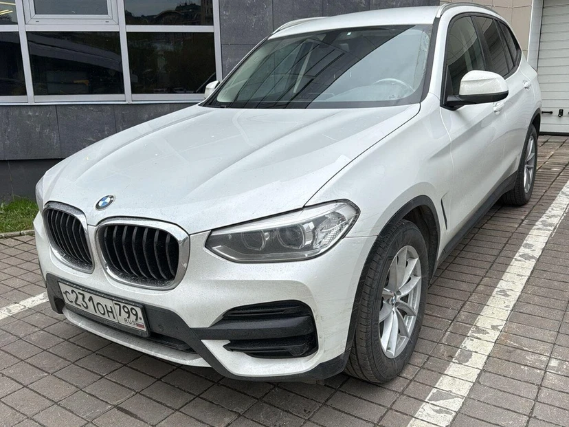 Автомобиль BMW X3 III поколение (G01) 2.0d AT 4WD (190 л.с.) Urban Белый 2019 с пробегом 61 150 км