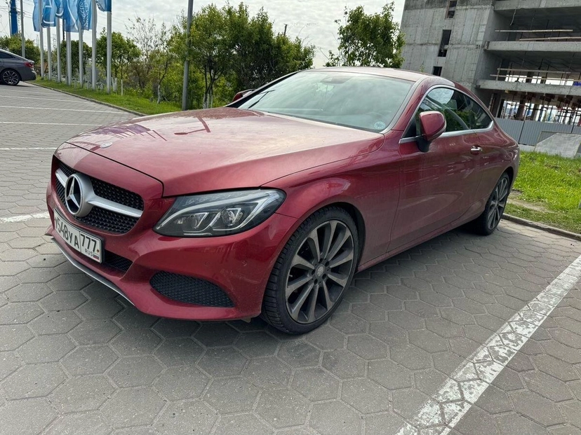 Автомобиль Mercedes-Benz C-Класс IV поколение (W205/S205/C205) 180 1.6 AT (150 л.с.) Особая серия Красный 2016 с пробегом 54 982 км