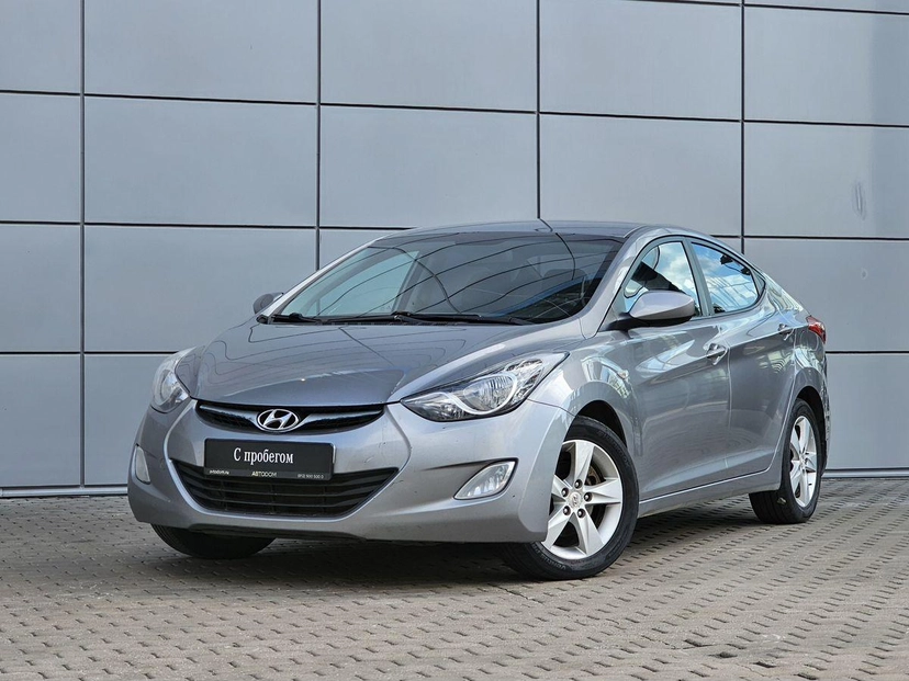 Автомобиль Hyundai Elantra V поколение (MD) 1.6 MT (132 л.с.) Optima Серый 2012 с пробегом 180 000 км