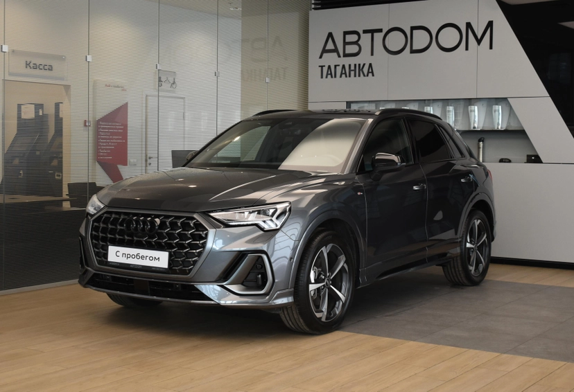 Автомобиль Audi Q3 II поколение (F3) 2.0 AMT 4WD (220 л.с.) Fashionable dynamic Серый 2024 с пробегом 5 019 км