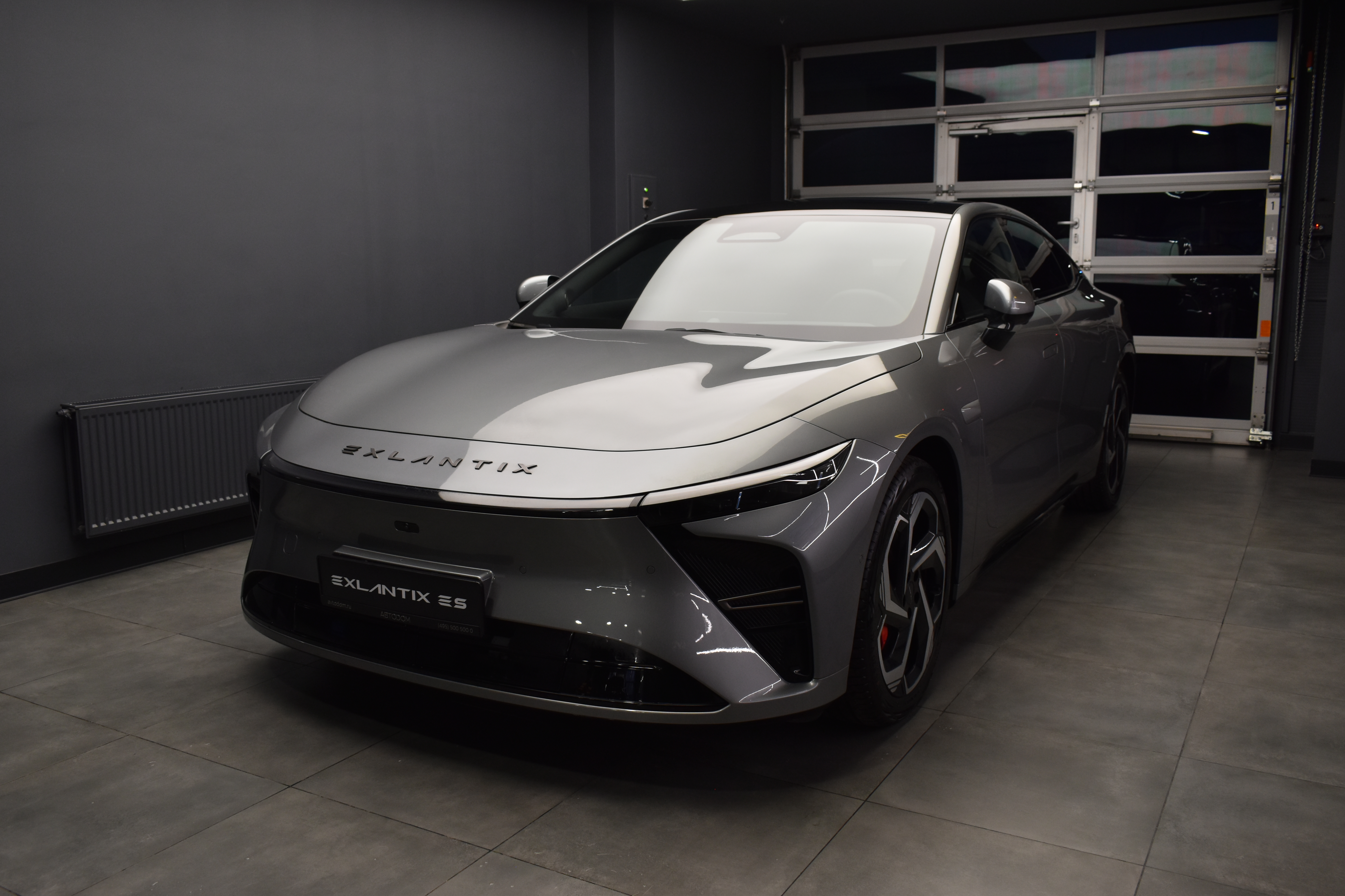 Автомобиль EXEED EXLANTIX ES I поколение 1.5hyb AT 4WD (469 л.с.) TOP Серебристый 2025 