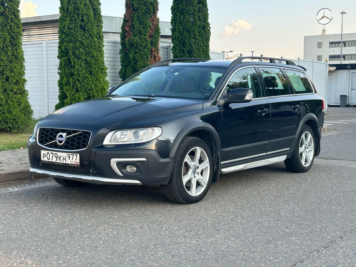 Volvo XC70 II [рестайлинг] 2.4d AT 4WD (215 л.с.) Base Чёрный 2014 с пробегом 245 000 км