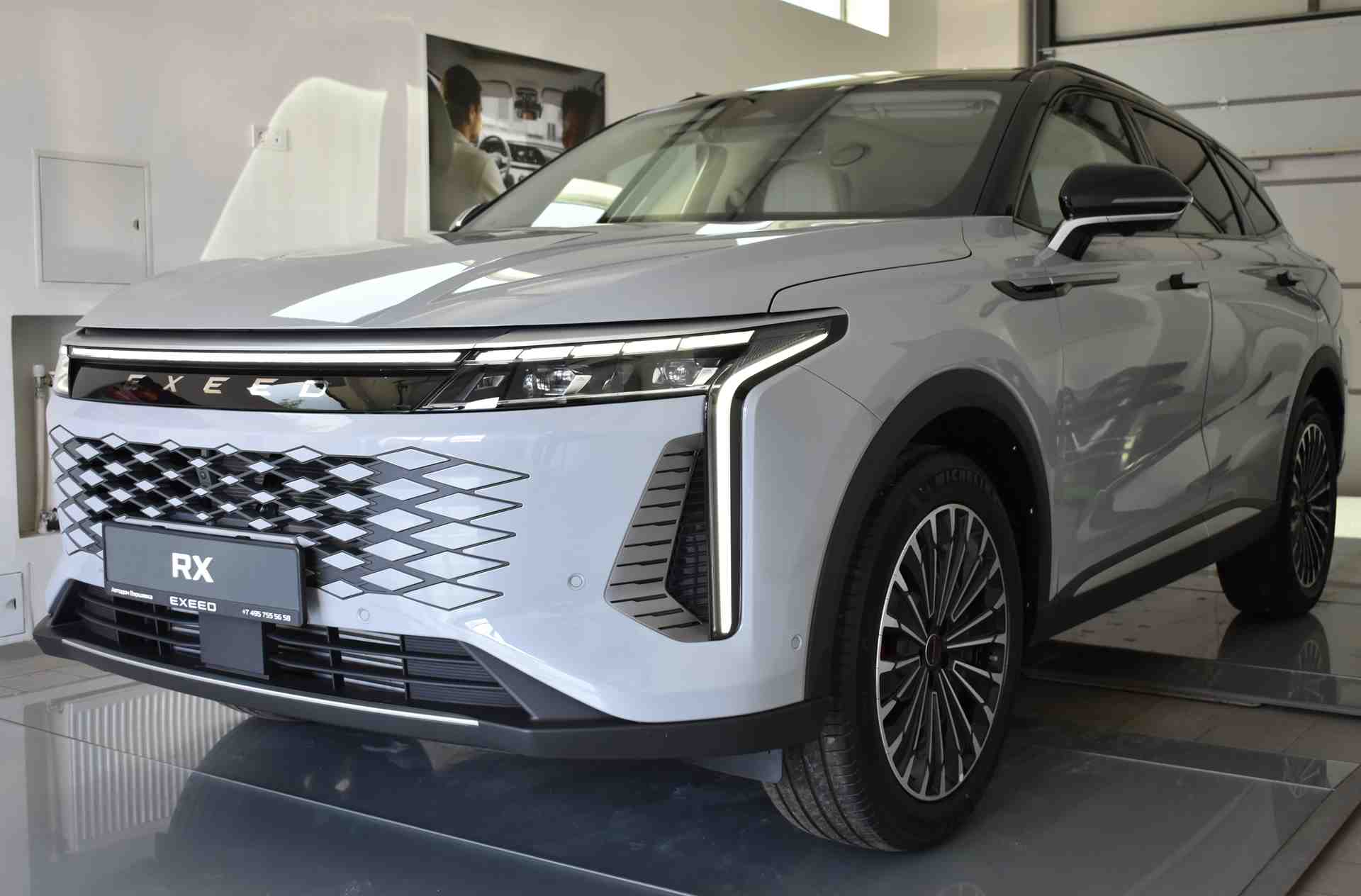 Автомобиль EXEED RX I поколение 2.0 AT 4WD (249 л.с.) Флагман Серый 2025 