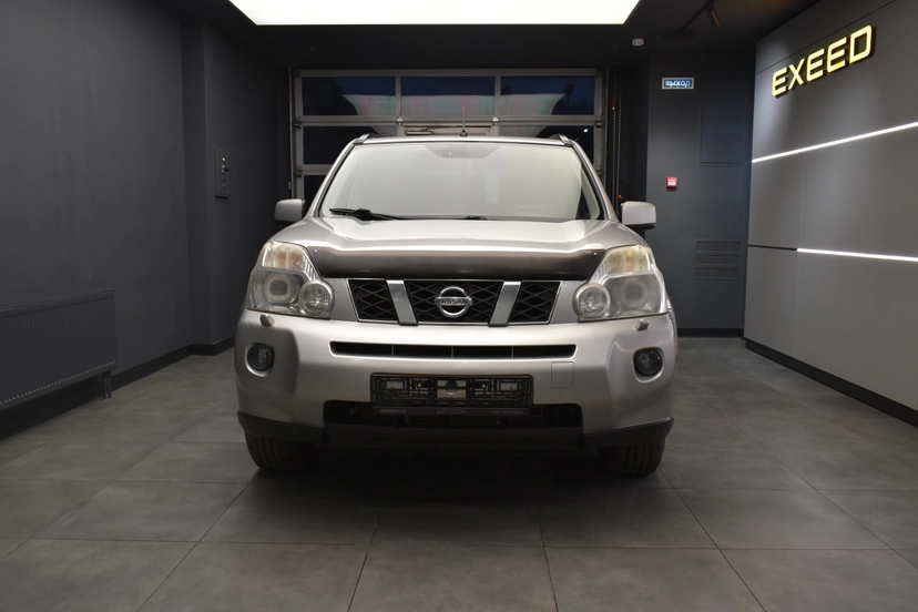 Автомобиль Nissan X-Trail II поколение (T31) 2.0 CVT 4WD (141 л.с.) Base Серебристый 2008 с пробегом 250 191 км
