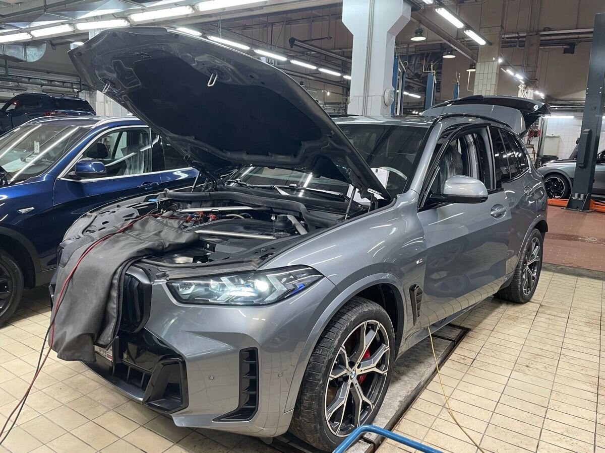 Автомобиль BMW X5 IV (G05) [рестайлинг] 3.0d AT 4WD (286 л.с.) M Sport Серый 2023 с пробегом 56 085 км