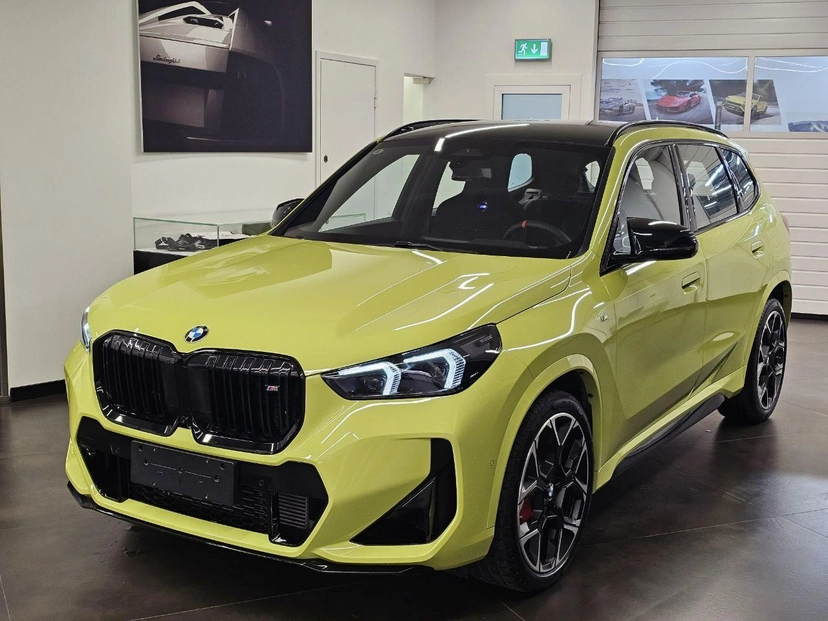 Автомобиль BMW X1 III поколение (U11) 2.0 AMT 4WD (300 л.с.) xDriveM35i Жёлтый 2025 с пробегом 30 км