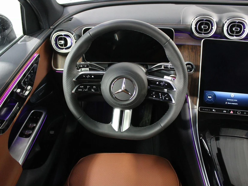 Автомобиль Mercedes-Benz GLC II поколение (X254) 2.0 AT 4Matic (258 л.с.) Luxury 7 seat Чёрный 2025 с пробегом 20 км