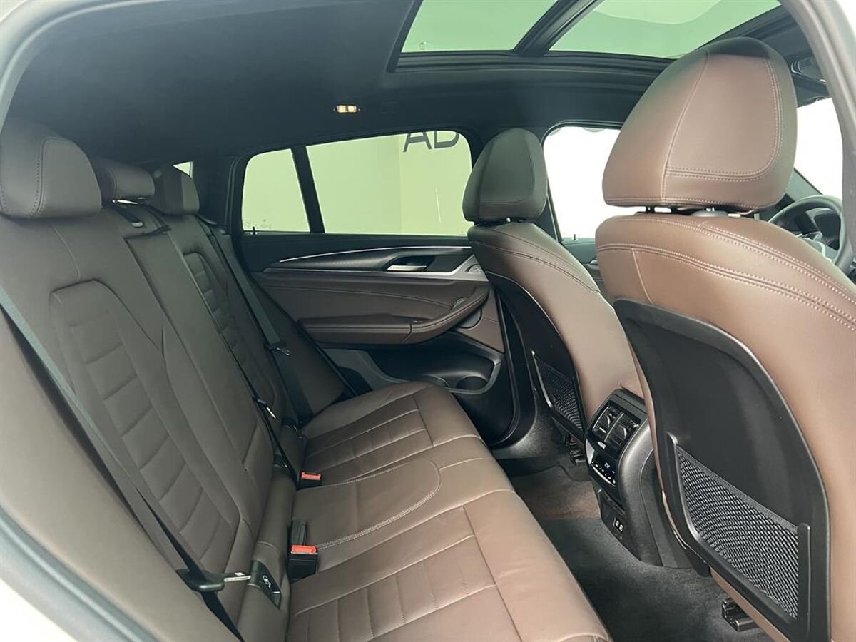 Автомобиль BMW X4 II (G02) [рестайлинг] 2.0 AT 4WD (184 л.с.) M Sport Pure Белый 2025 с пробегом 7 108 км