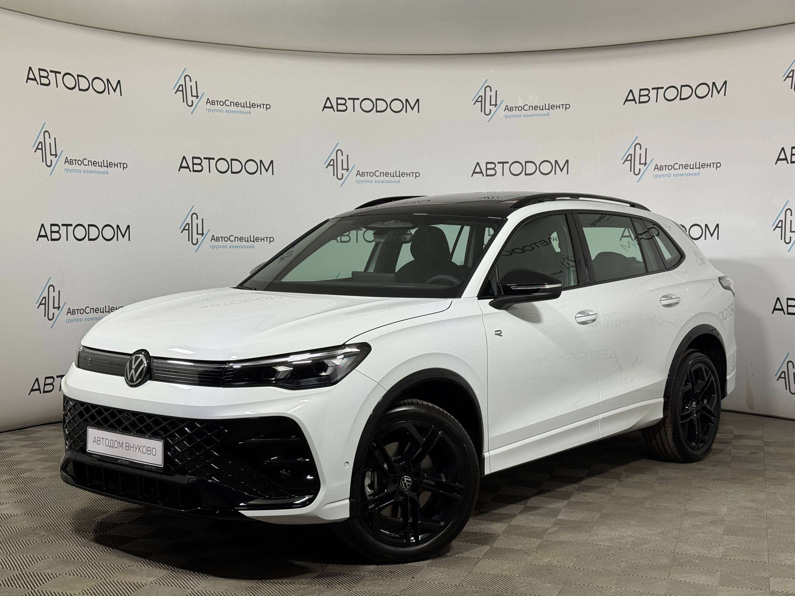 Volkswagen Tiguan III поколение (China Market) 2.0 AMT 4WD (220 л.с.) Base Белый 2026 