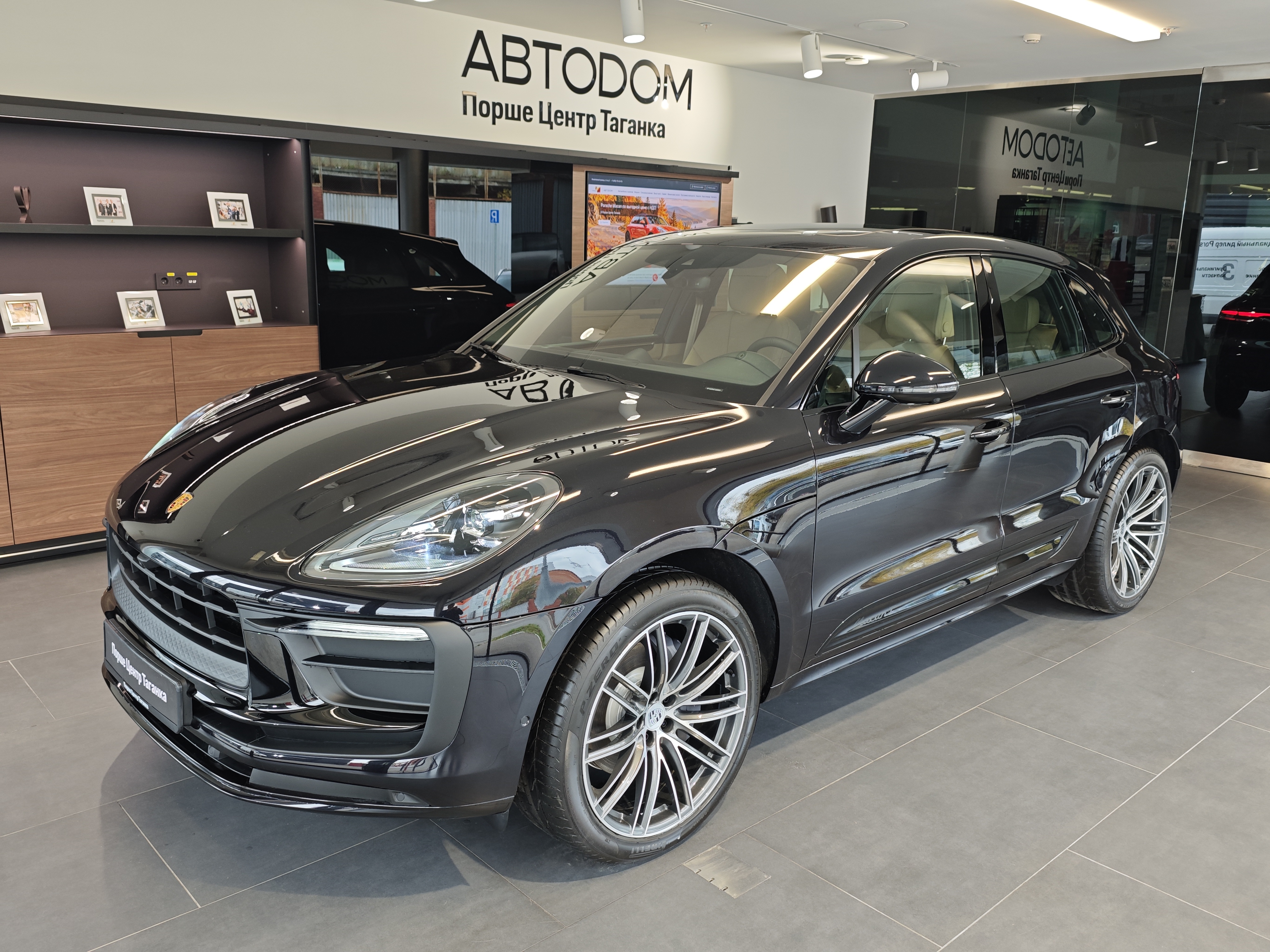 Porsche Macan I [2-й рестайлинг] 2.0 AMT 4WD (265 л.с.) T Чёрный 2026 