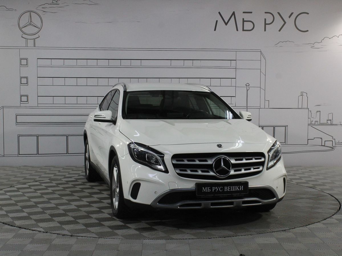 Автомобиль Mercedes-Benz GLA I (X156) [рестайлинг] 200 1.6 AMT (150 л.с.) Особая серия Белый 2018 с пробегом 96 962 км