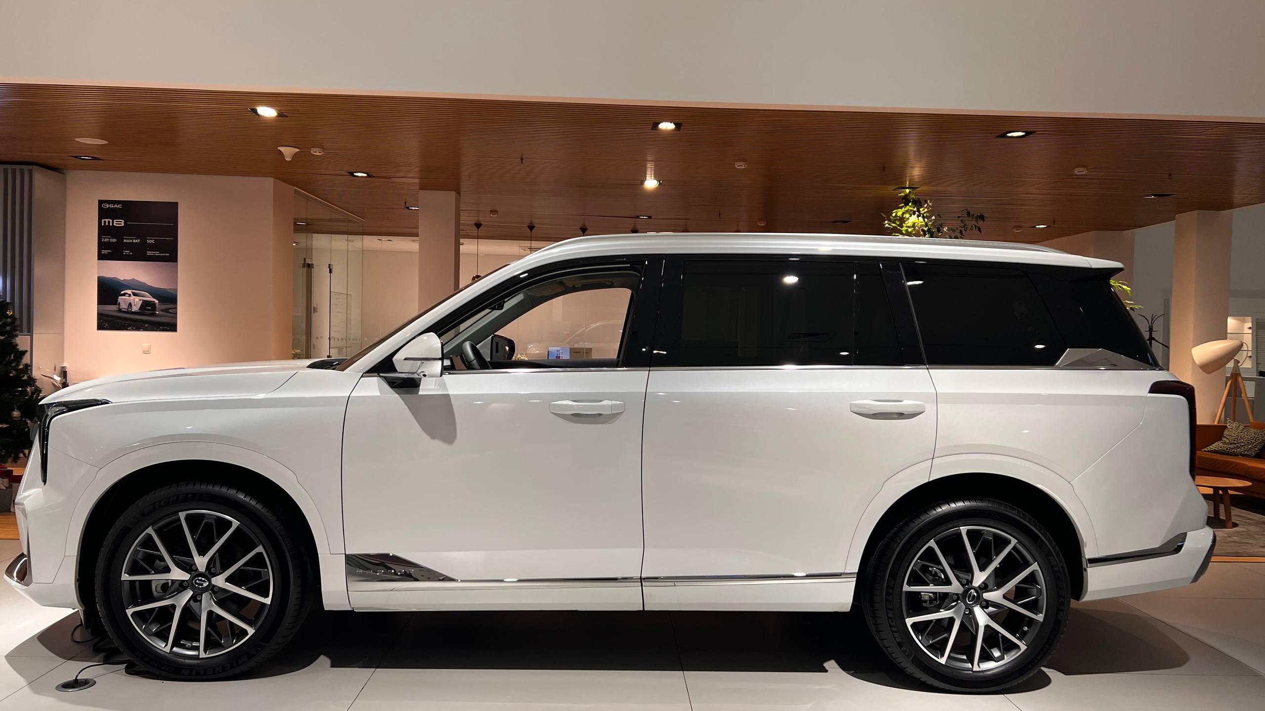 Автомобиль GAC GS8 II поколение 2.0 AT 4WD (231 л.с.) GT Белый 2025 