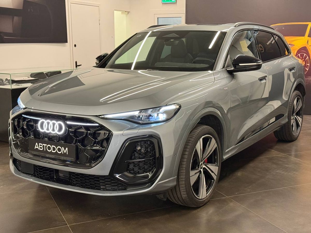 Автомобиль Audi Q5 III поколение 2.0 AMT 4WD (272 л.с.) Flagship Серый 2025 с пробегом 99 км