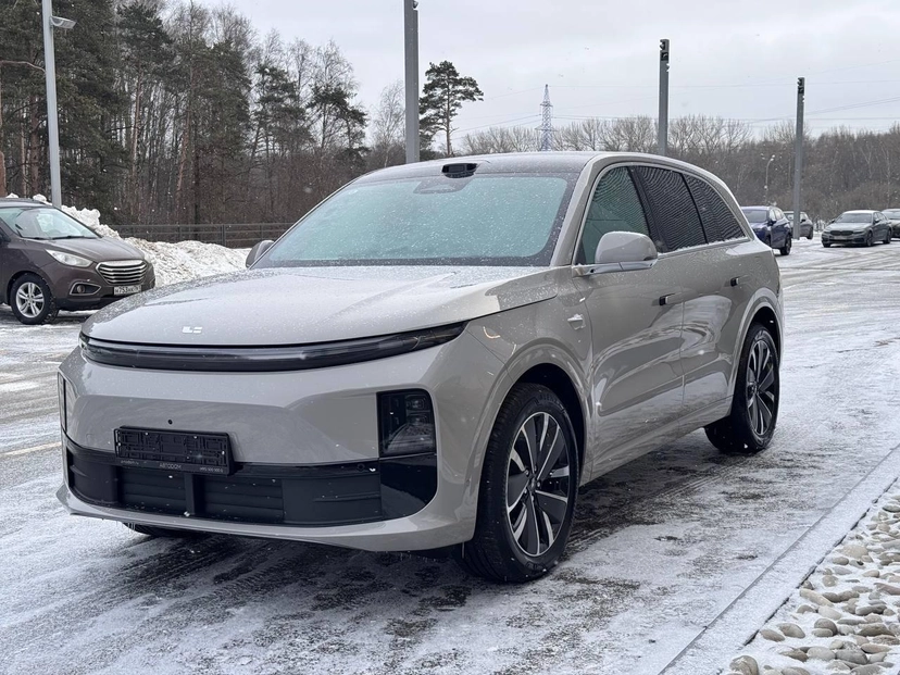 Автомобиль LiXiang L6 I поколение 1.5hyb AT 4WD (408 л.с.) Pro Серый 2025