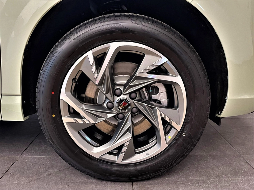 Автомобиль Hongqi HS3 I поколение 1.5 AMT (156 л.с.) Comfort Зелёный 2025