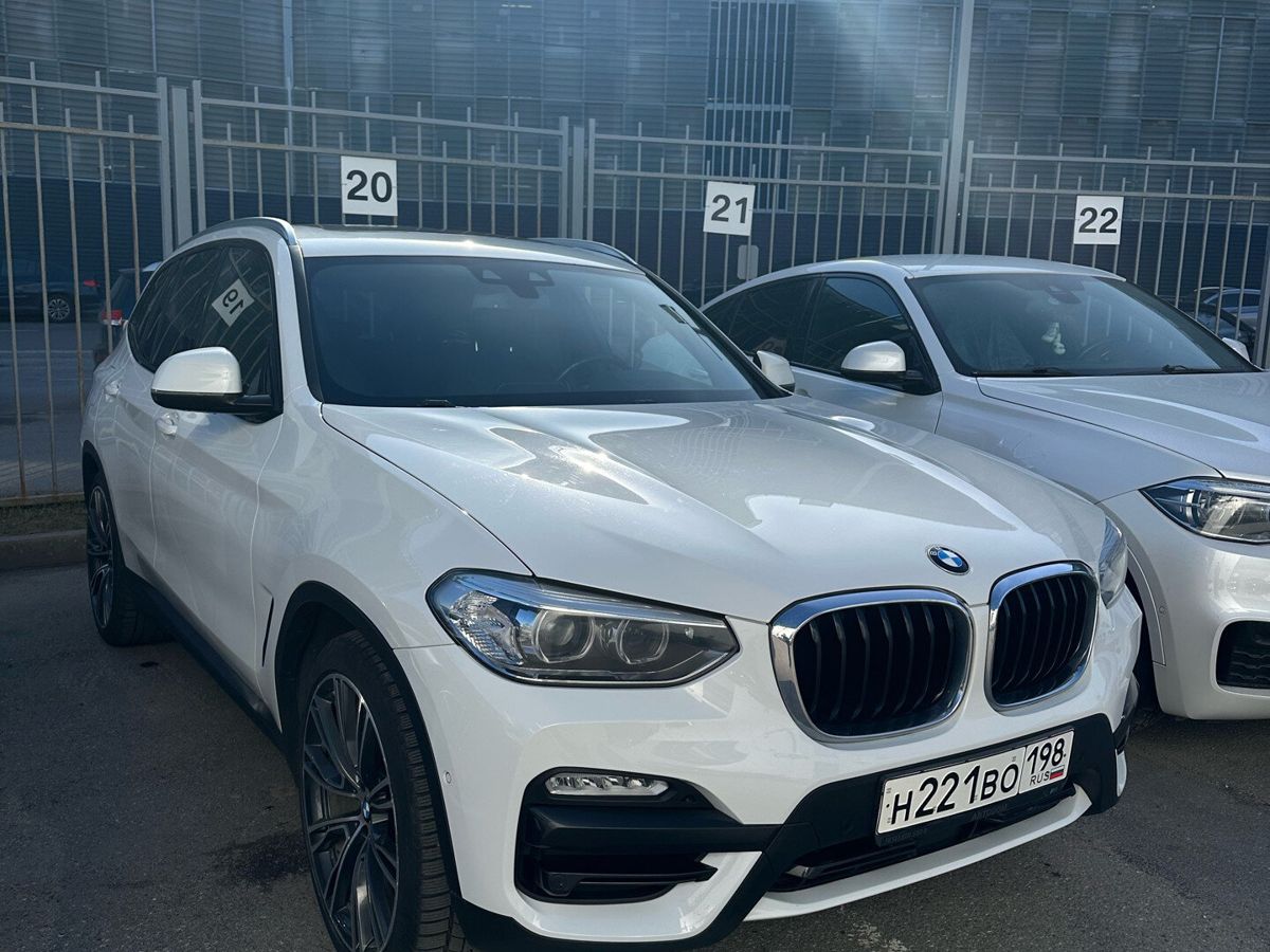 Автомобиль BMW X3 III поколение (G01) 2.0 AT 4WD (184 л.с.) Base Белый 2019 с пробегом 82 987 км