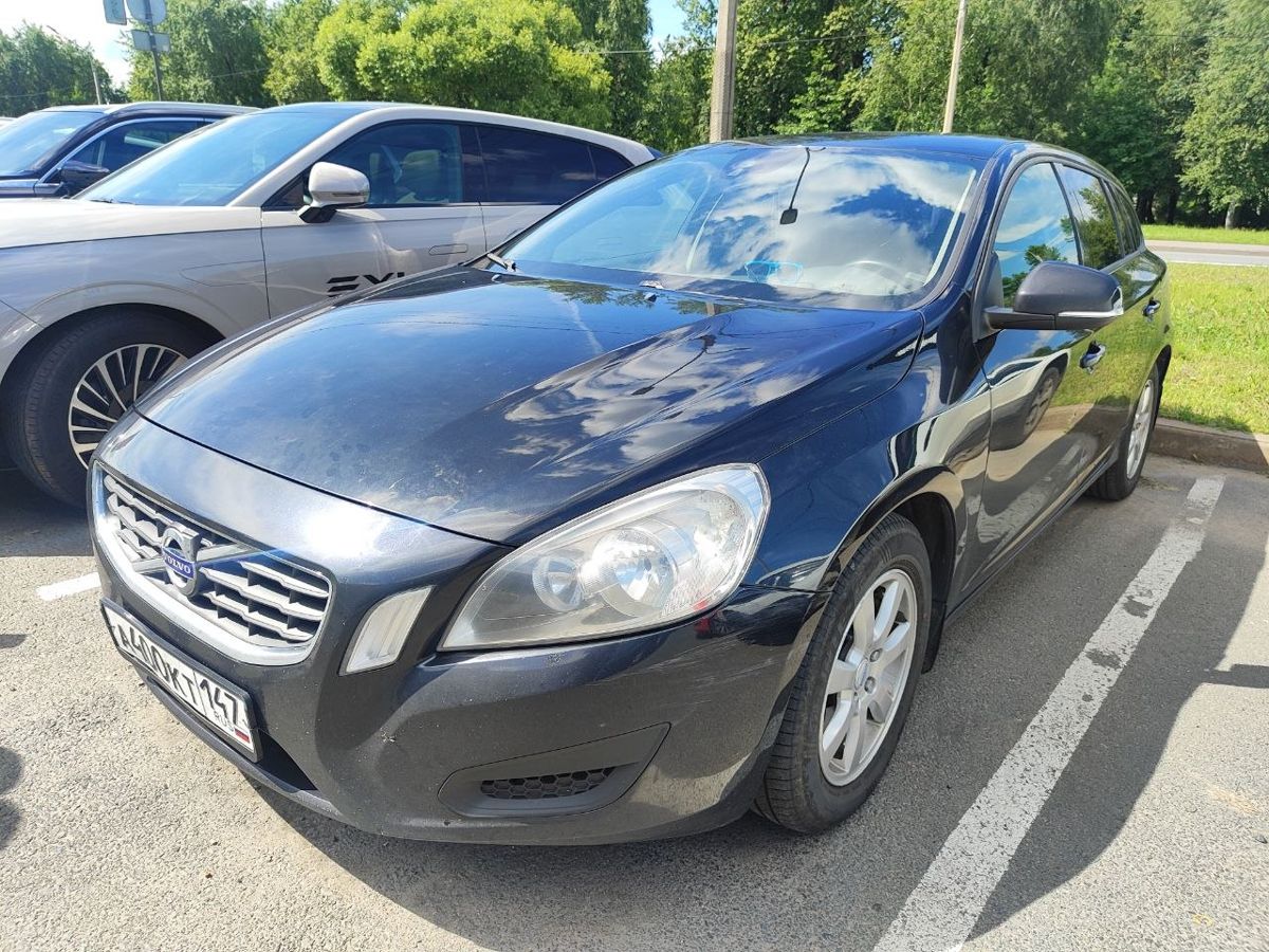 Volvo V60 I поколение 1.6 AT (180 л.с.) DRIVe Чёрный 2011 с пробегом 313 949 км