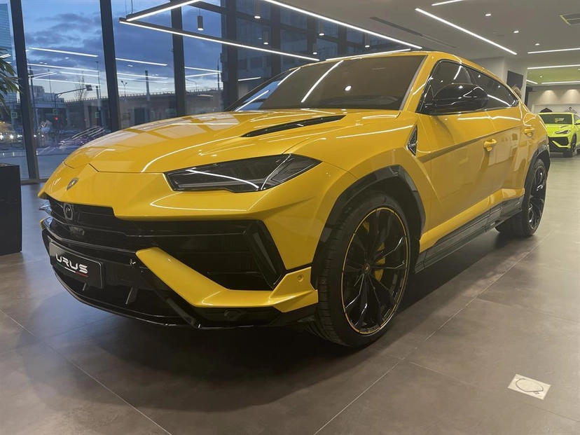 Автомобиль Lamborghini Urus I [рестайлинг] 4.0 AT 4WD (666 л.с.) S Жёлтый 2023 