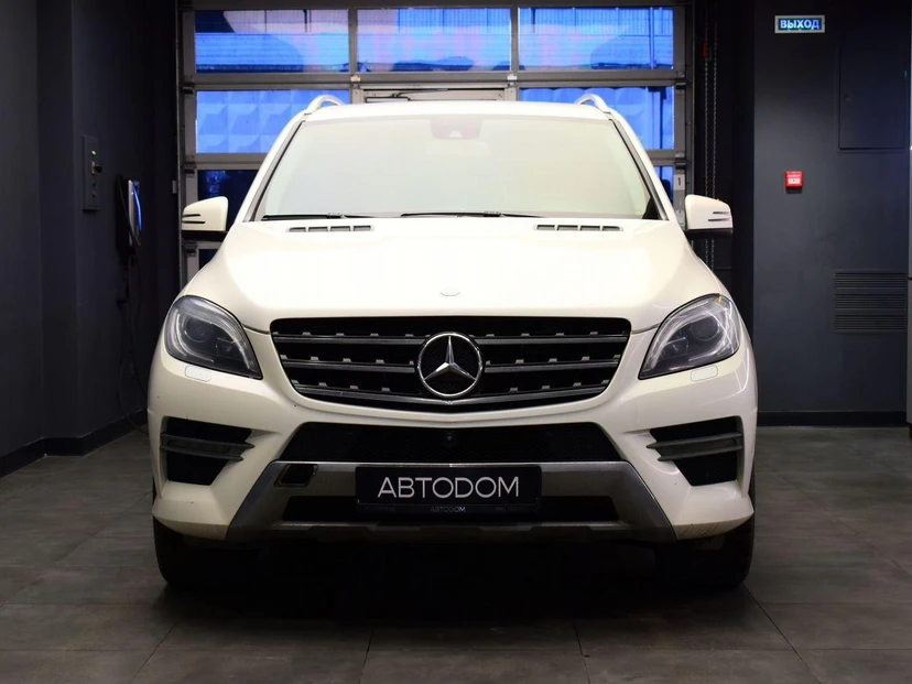 Автомобиль Mercedes-Benz M-Класс III поколение (W166) 350 3.5 AT 4Matic (306 л.с.) Base Белый 2013 с пробегом 295 245 км